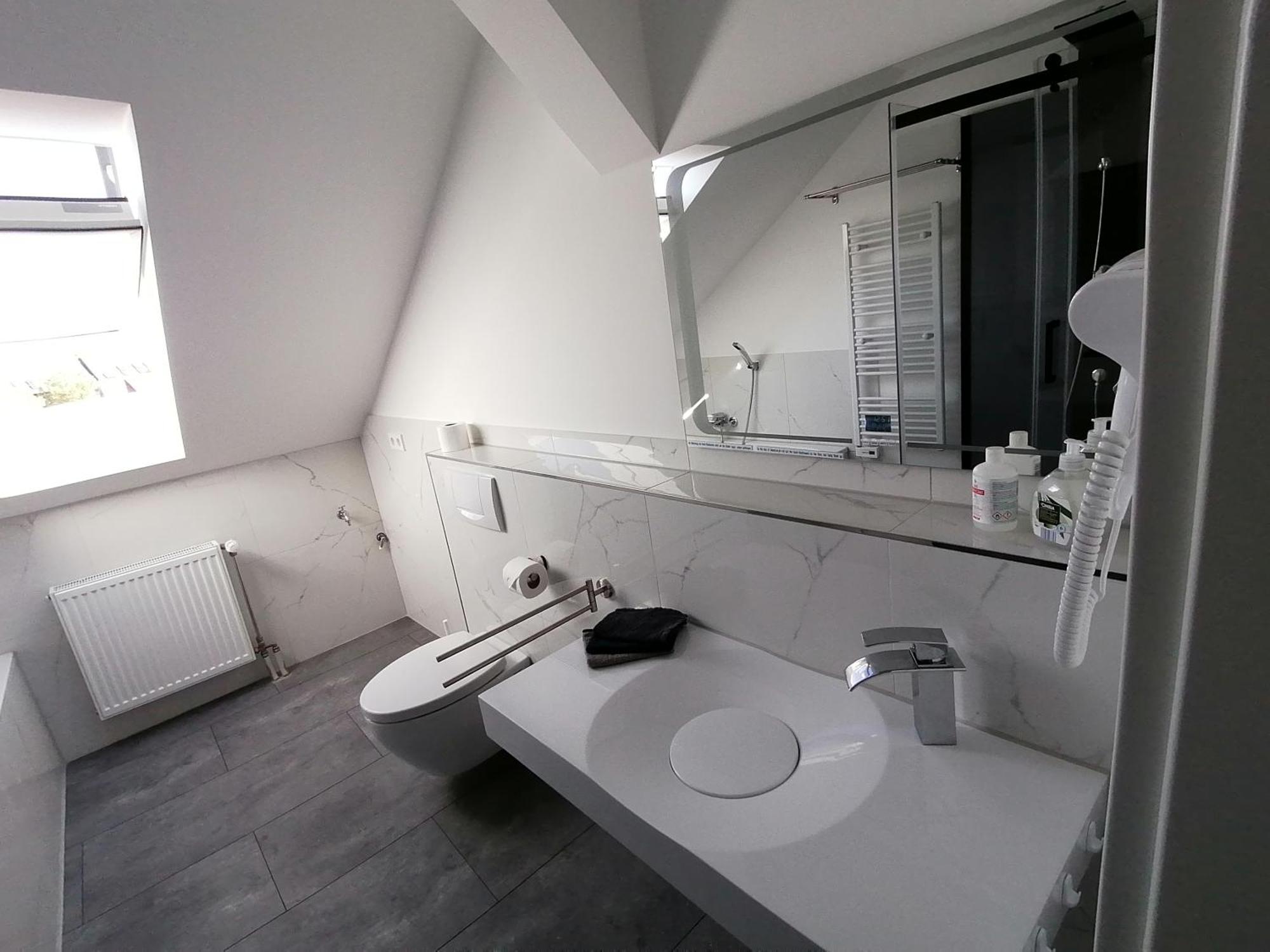 Auszeit2 Erfurt - Stilvolle Dachwohnung Mit Parkplatz - Zentrumsnah Екстер'єр фото